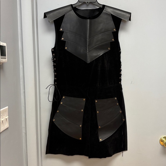 👑 Noble King Costume – Medieval Royal – Spirit Halloween – Adult SM/MD 👑 - Picture 7 of 11